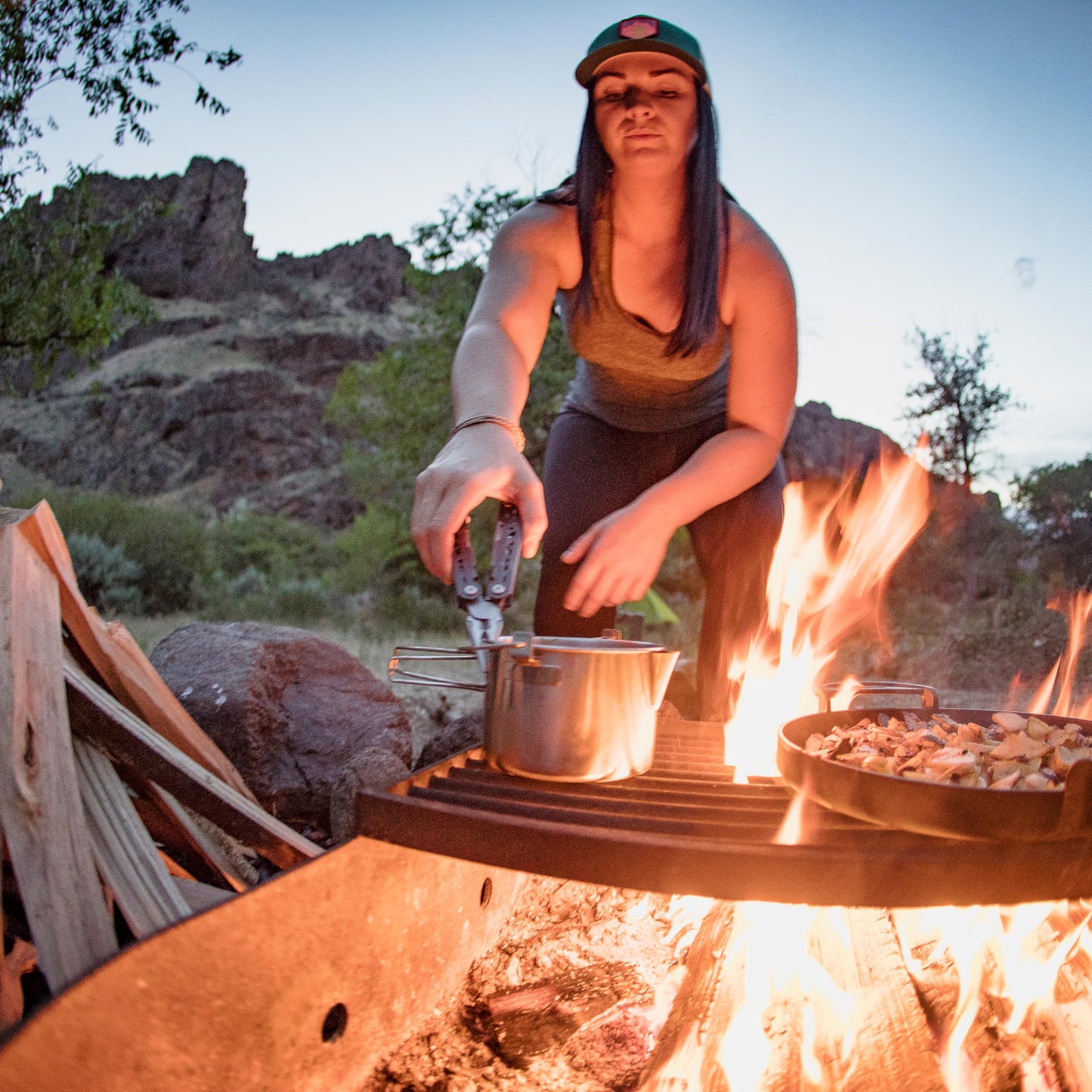 Gerber Gear Truss 17-in-1 EDC Needle Nose Pliers Multi tool - includes Pocket Knife, Screwdriver, and Bottle Opener Accessories - Gifts for Men, Fishing and Camping Gear - Gray with Standard Sheath